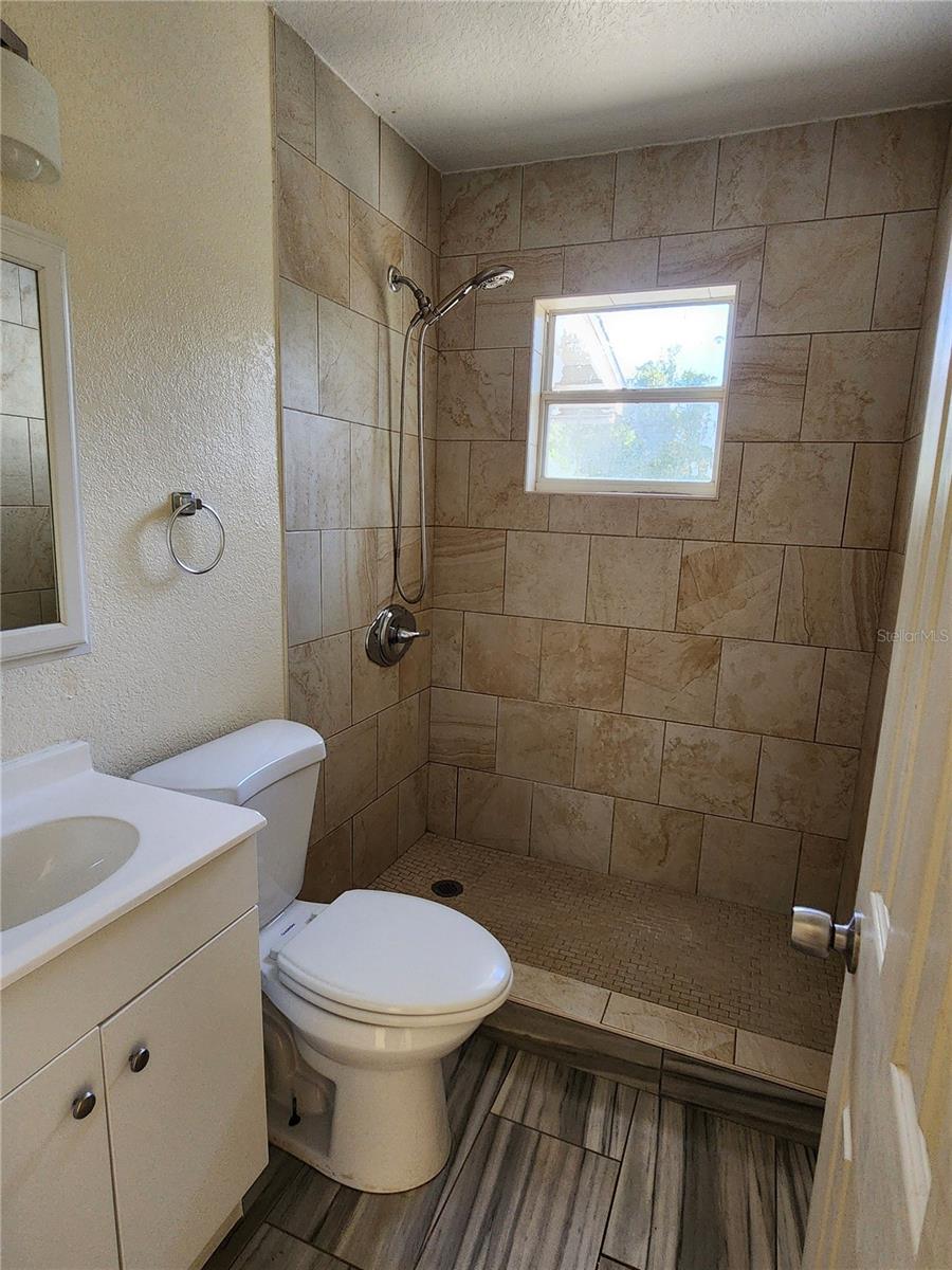 FLA LAND & IMP CO - Residential Lease