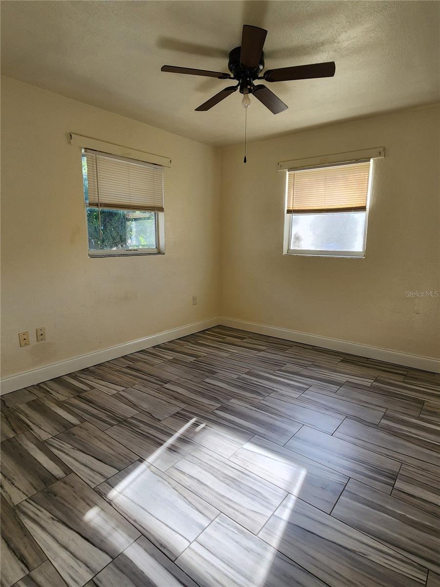 FLA LAND & IMP CO - Residential Lease