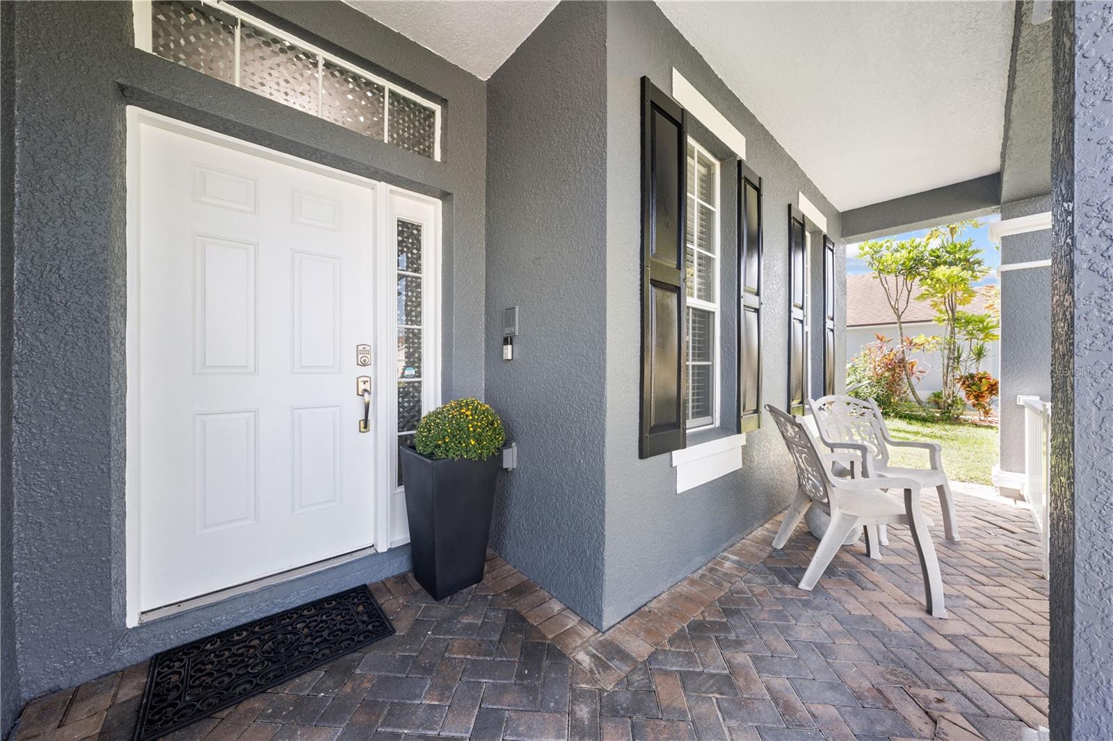2729 EAGLE GLEN CIRCLE