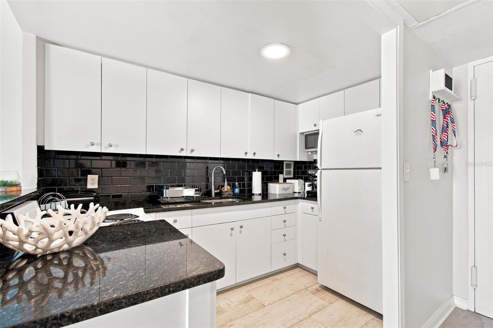 880 MANDALAY AVENUE S507