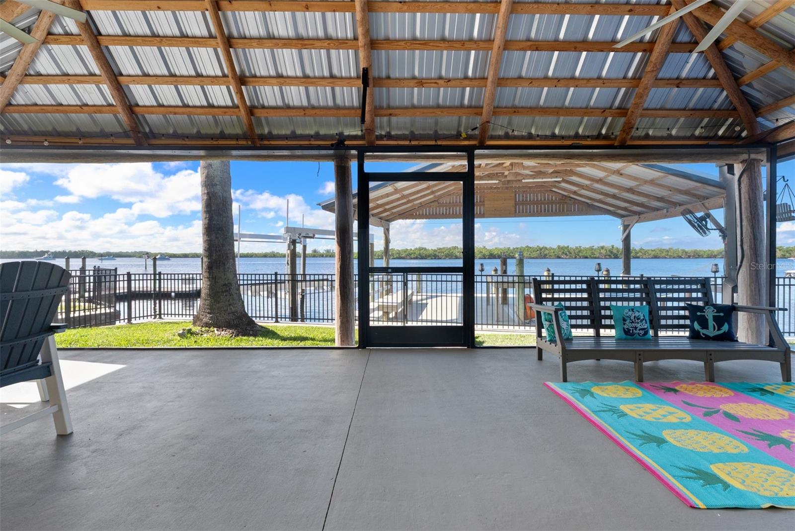 SHELL POINT SUB - Residential