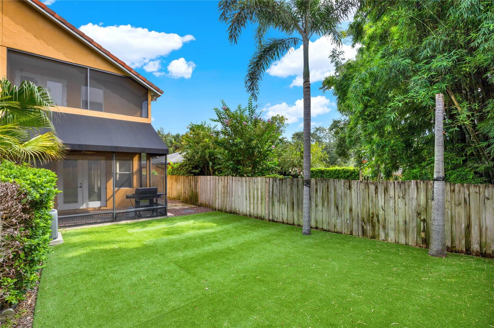 SEVILLE PARK - Residential Lease
