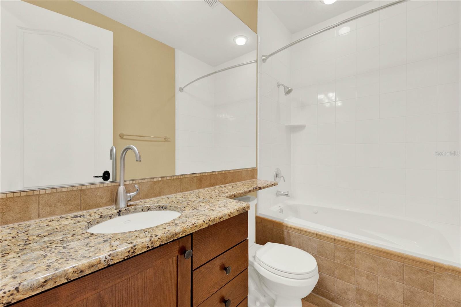 SEVILLE PARK - Residential Lease
