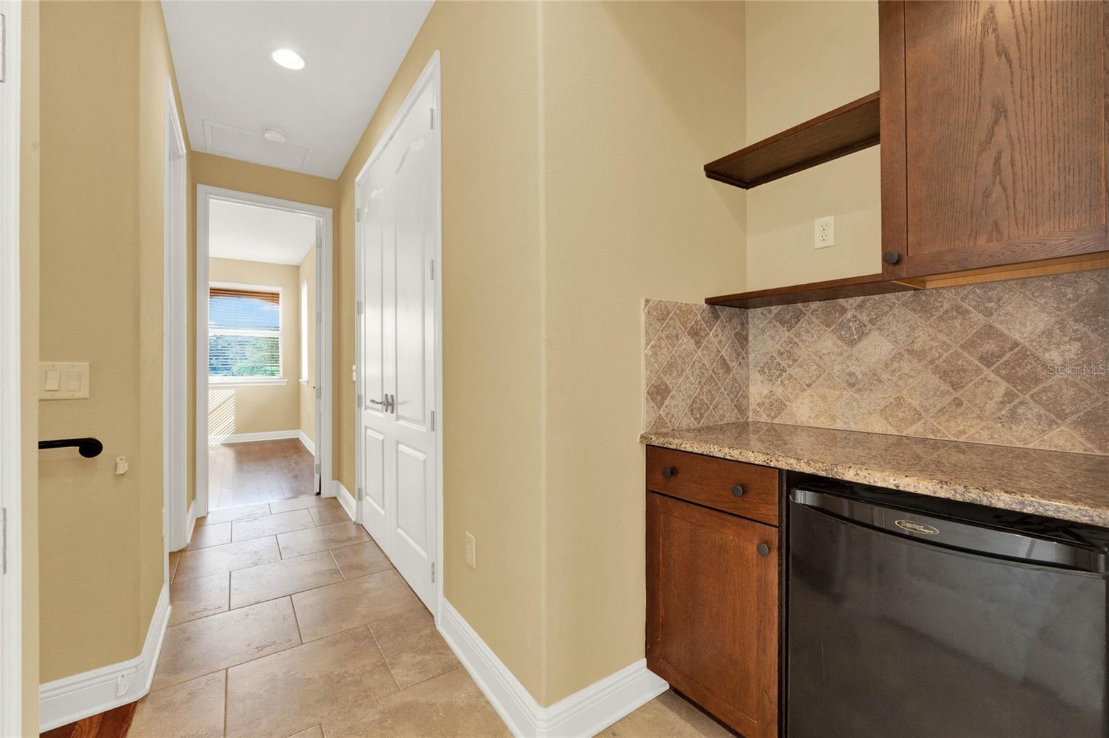 SEVILLE PARK - Residential Lease