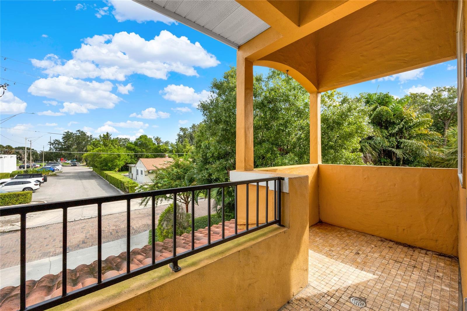 SEVILLE PARK - Residential Lease