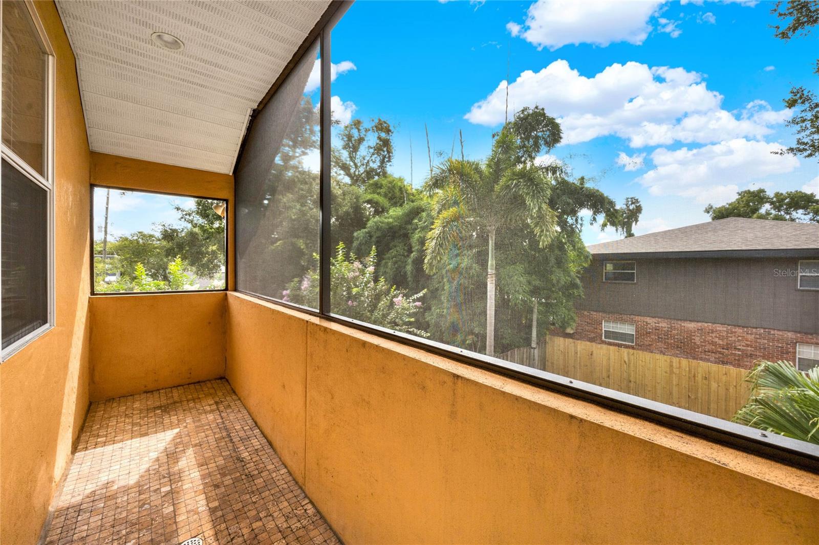 SEVILLE PARK - Residential Lease