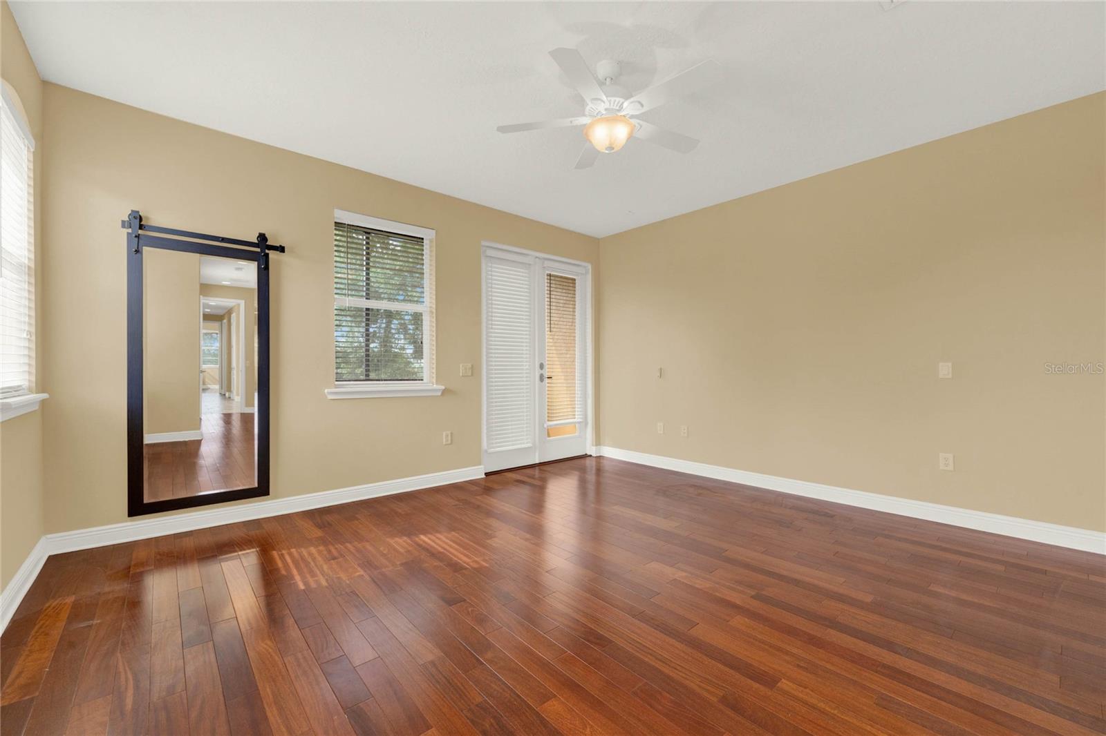 SEVILLE PARK - Residential Lease