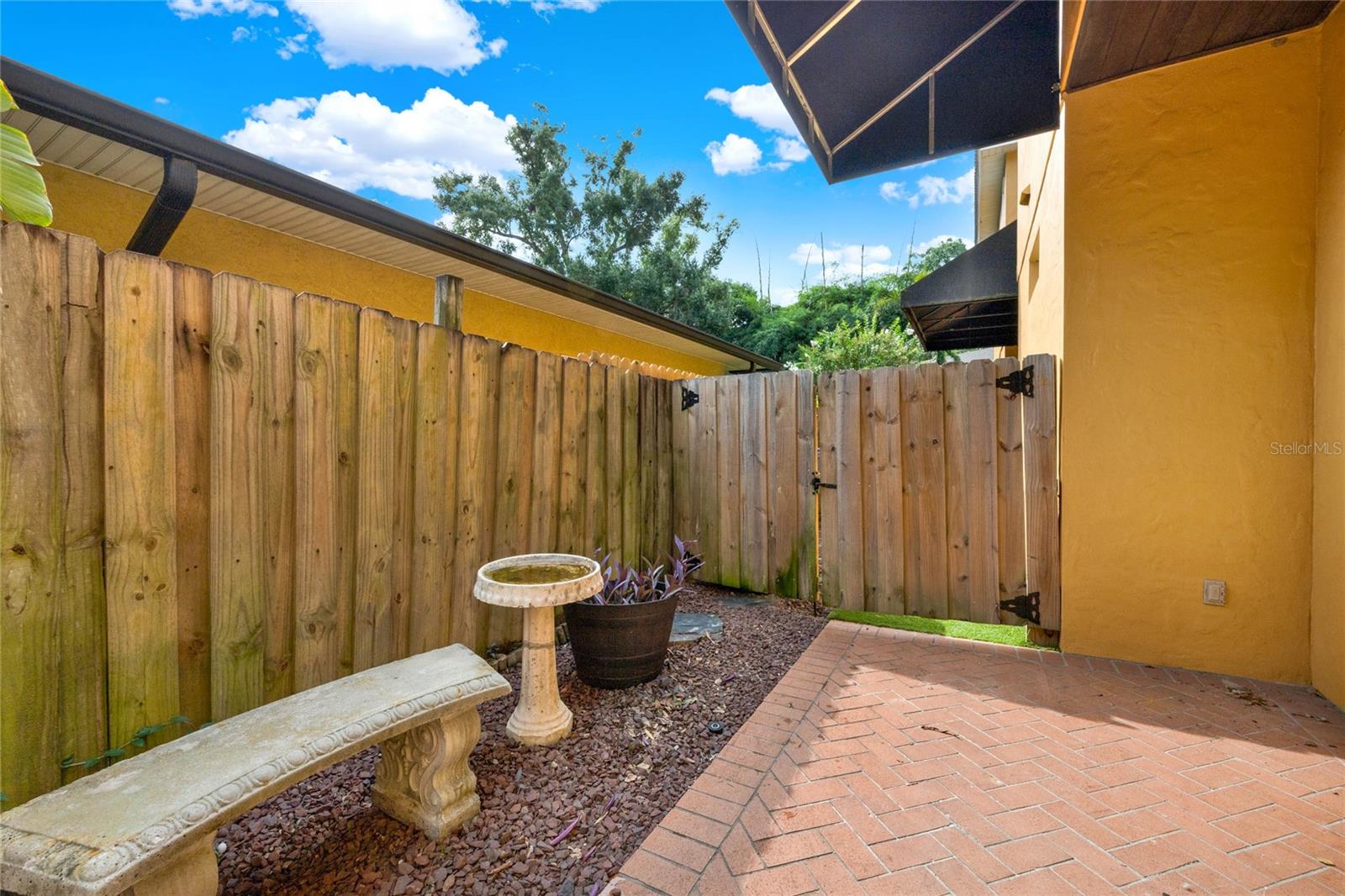 SEVILLE PARK - Residential Lease