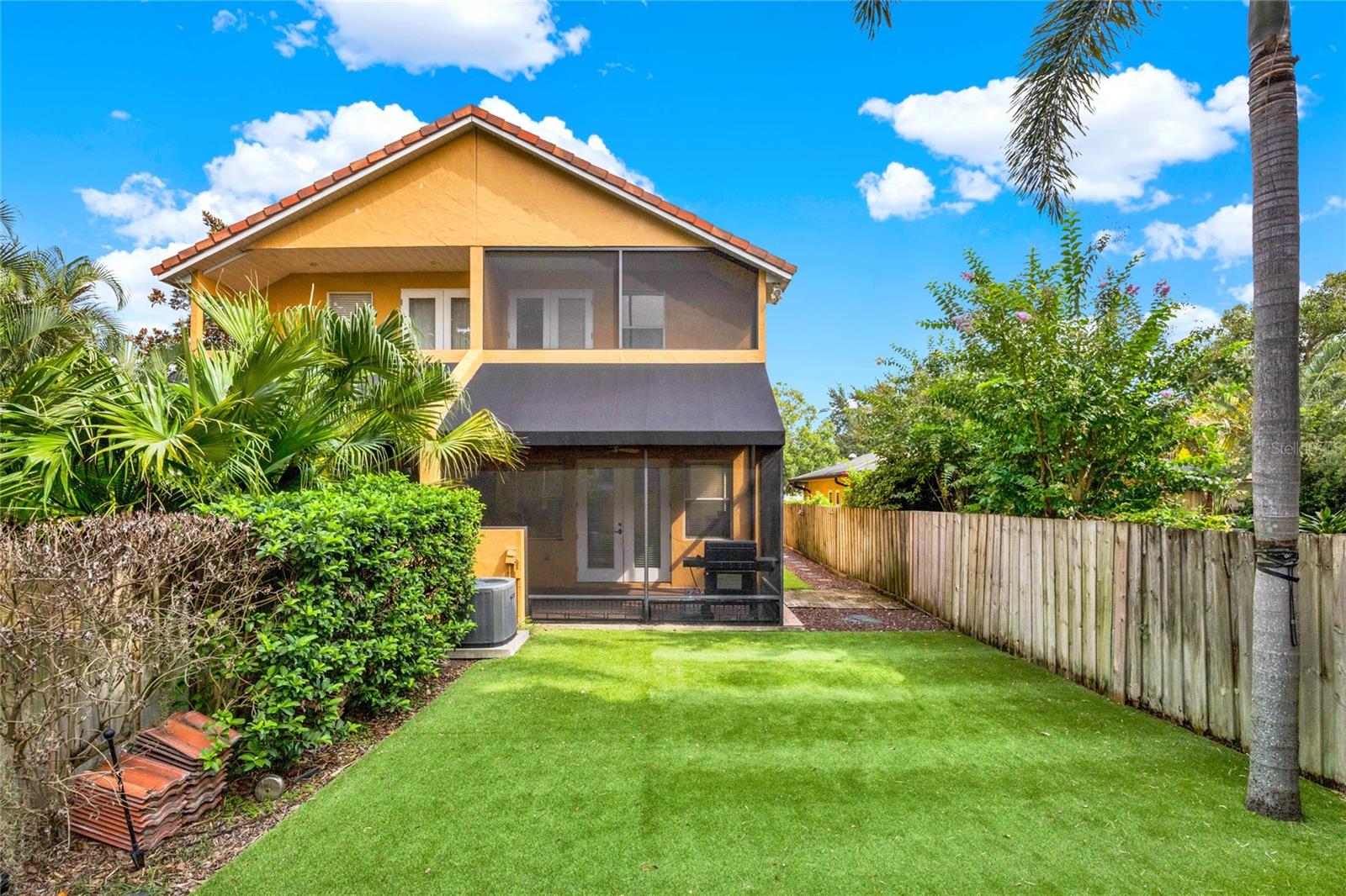 SEVILLE PARK - Residential Lease