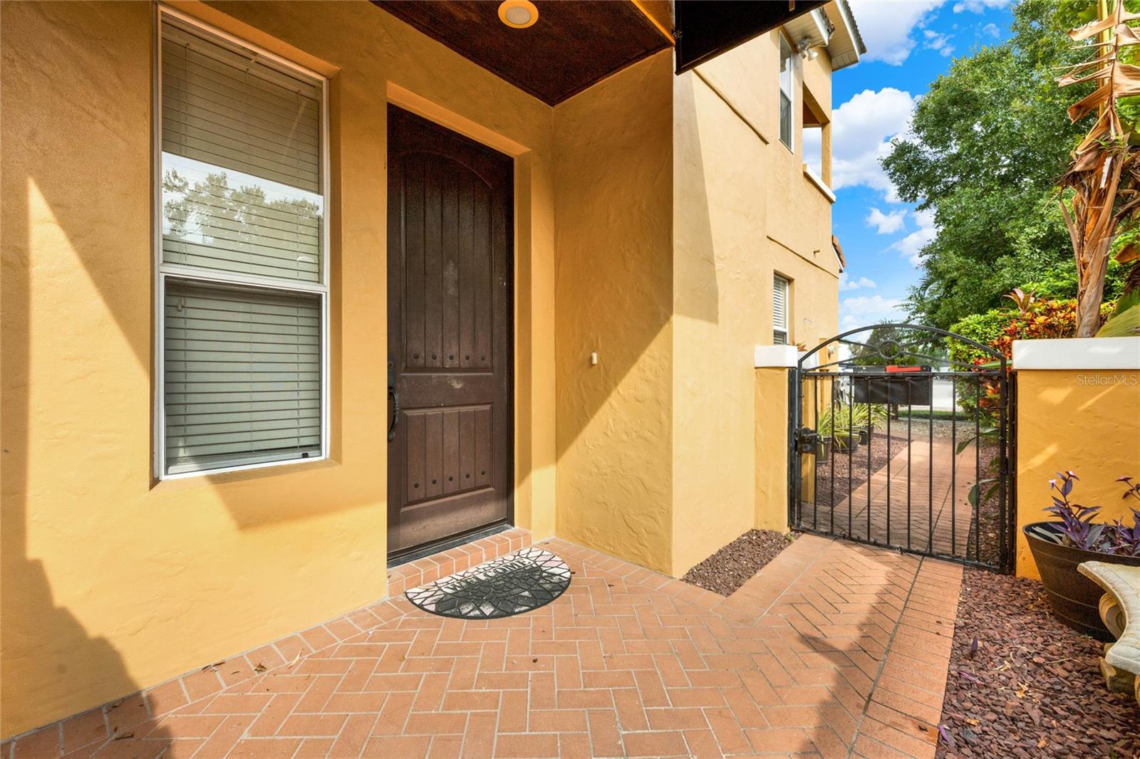 SEVILLE PARK - Residential Lease