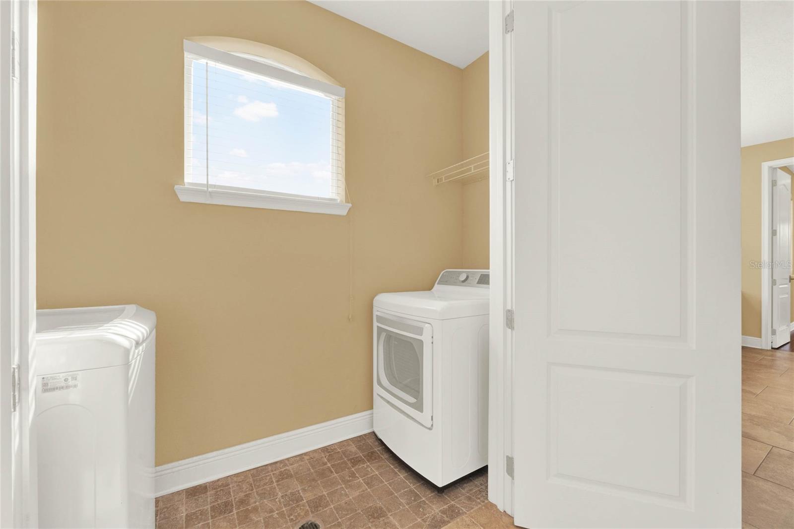 SEVILLE PARK - Residential Lease