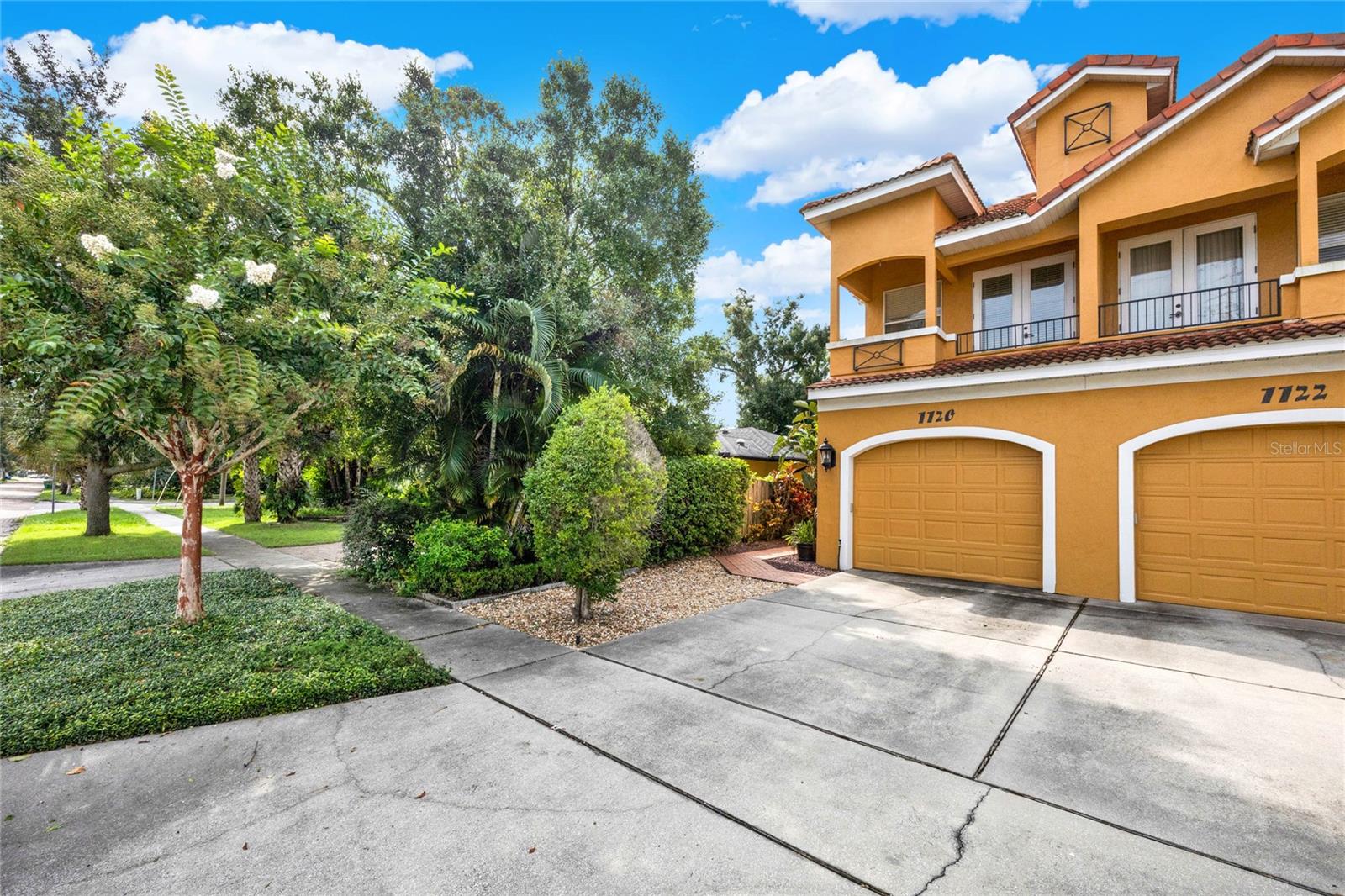 SEVILLE PARK - Residential Lease