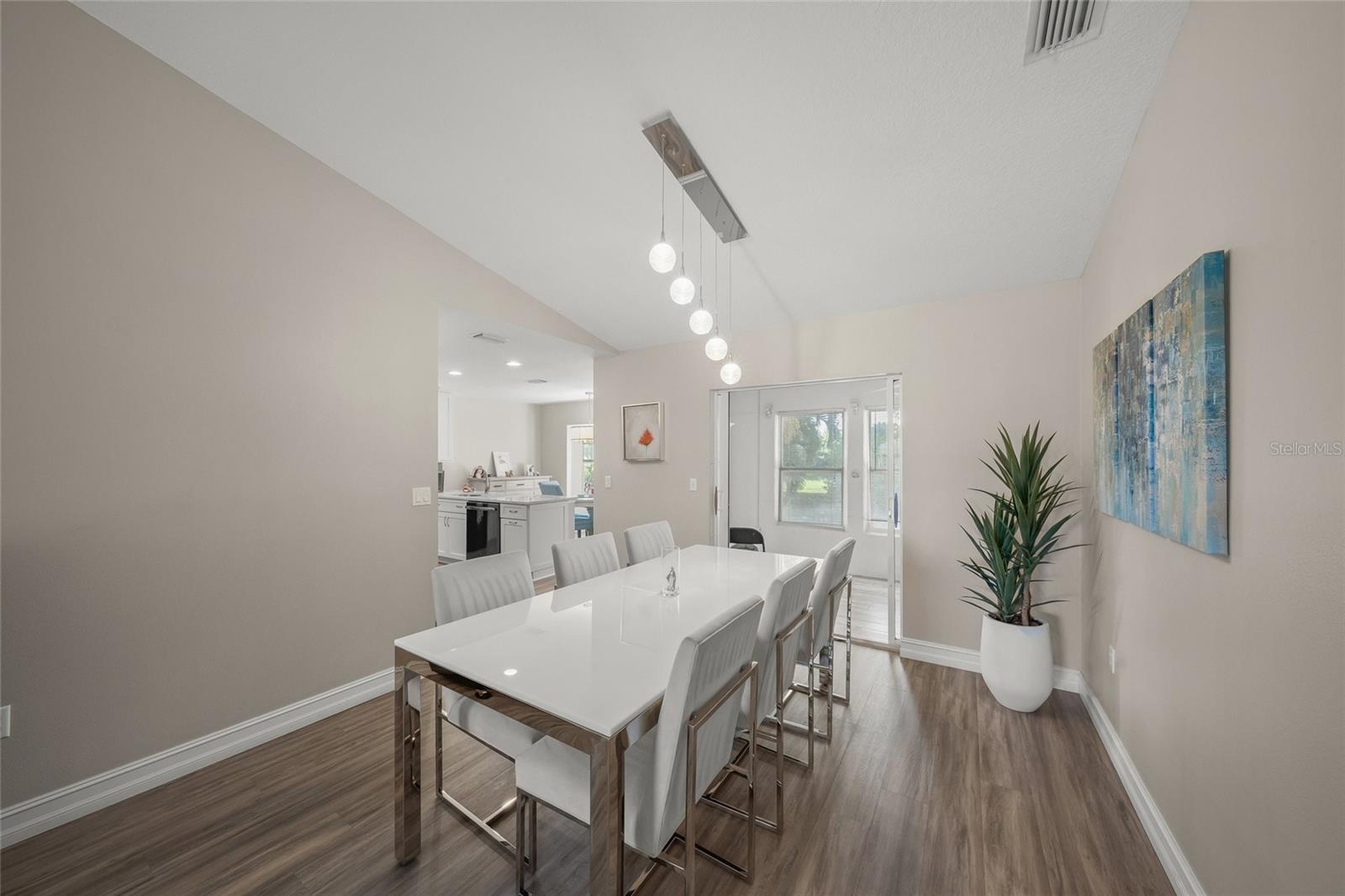 ASHWOOD - Residential