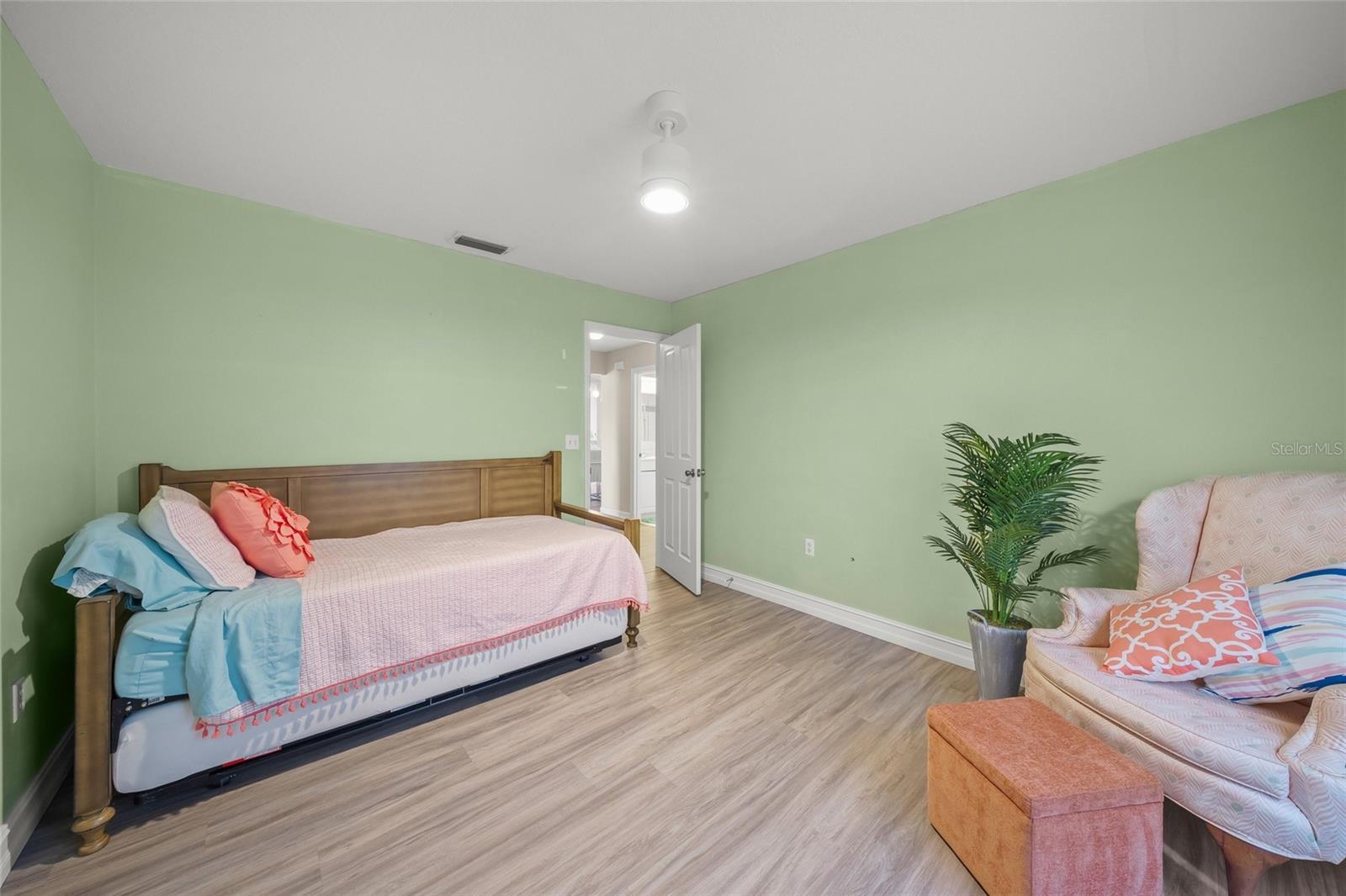 ASHWOOD - Residential