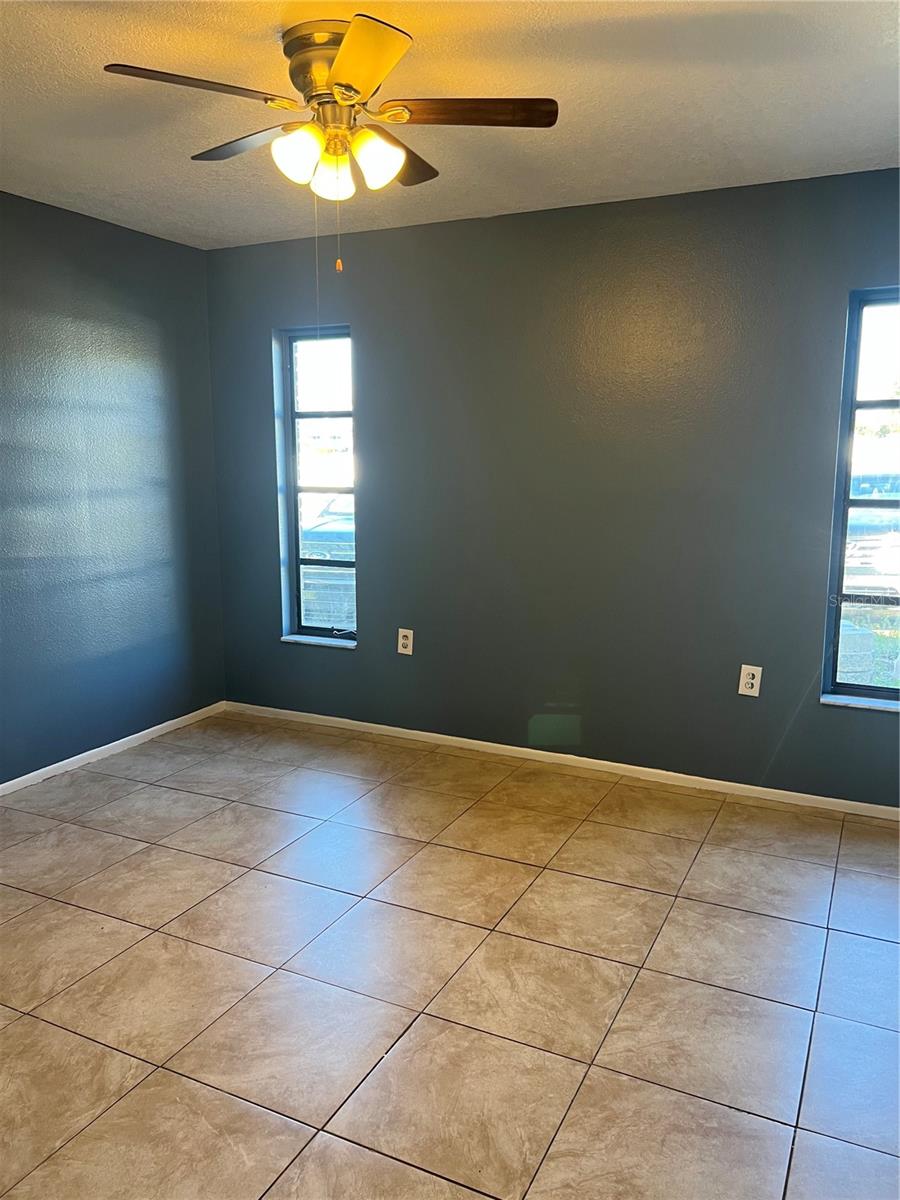 THE LAKES - Residential