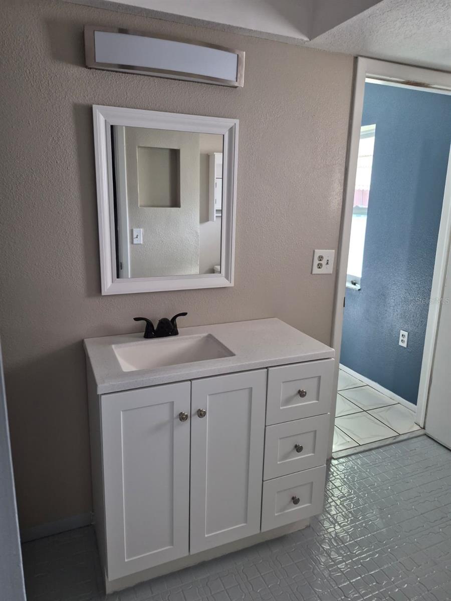 THE LAKES - Residential