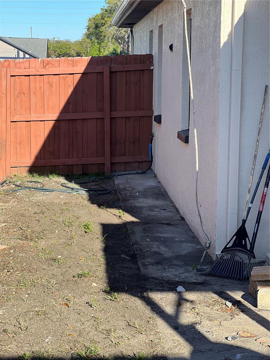 THE LAKES - Residential