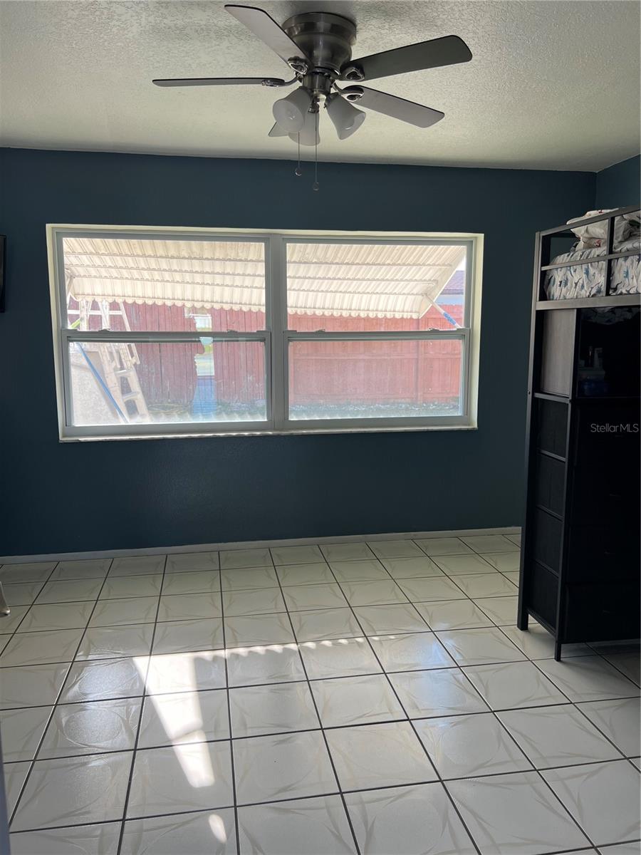 THE LAKES - Residential