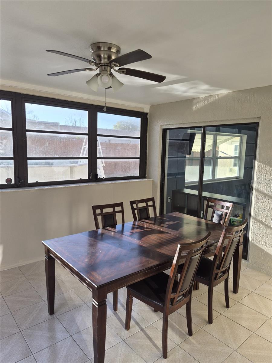 THE LAKES - Residential