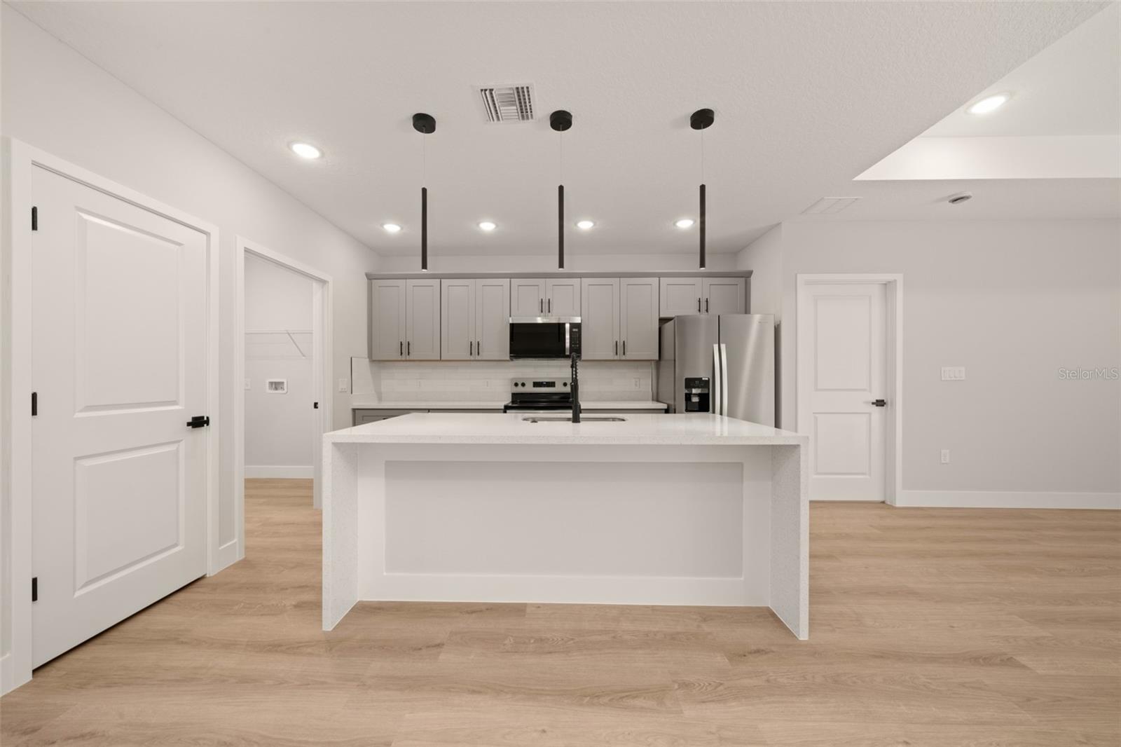 SUN N LAKE - Residential