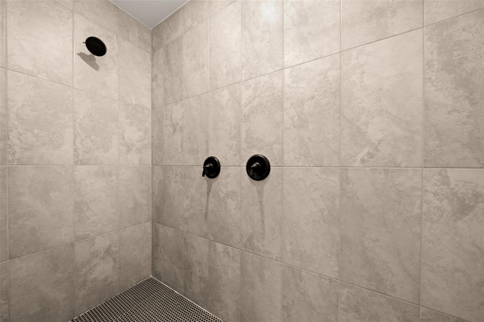 SUN N LAKE - Residential