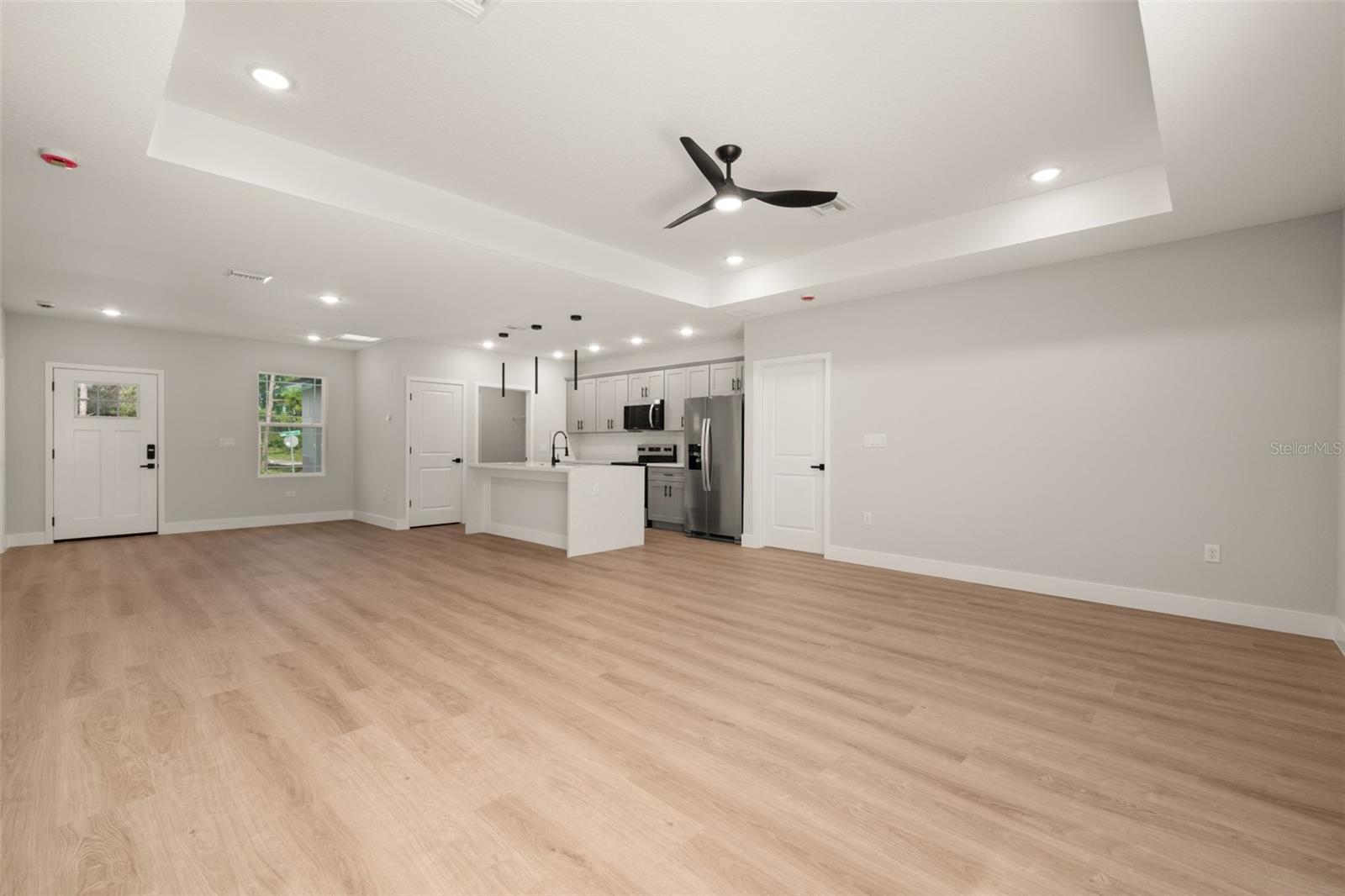 SUN N LAKE - Residential