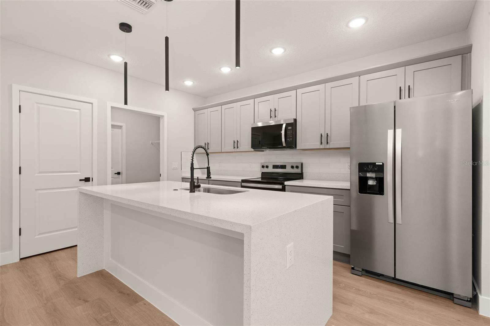 SUN N LAKE - Residential