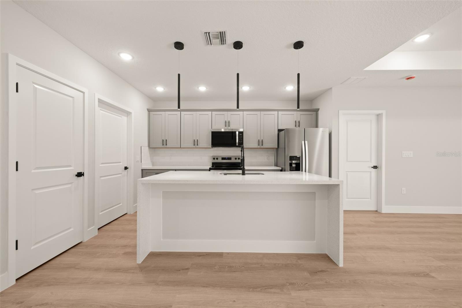 SUN N LAKE - Residential