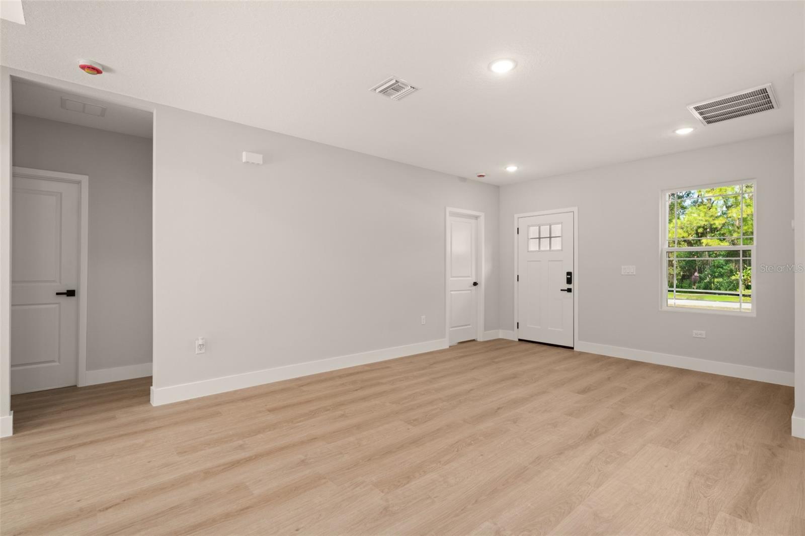 SUN N LAKE - Residential