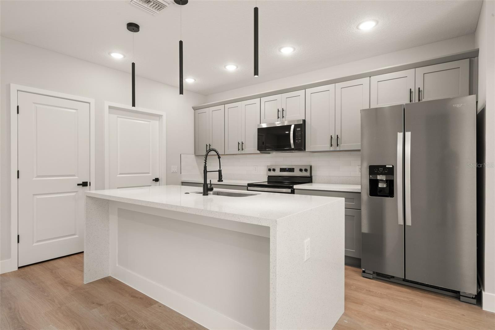 SUN N LAKE - Residential