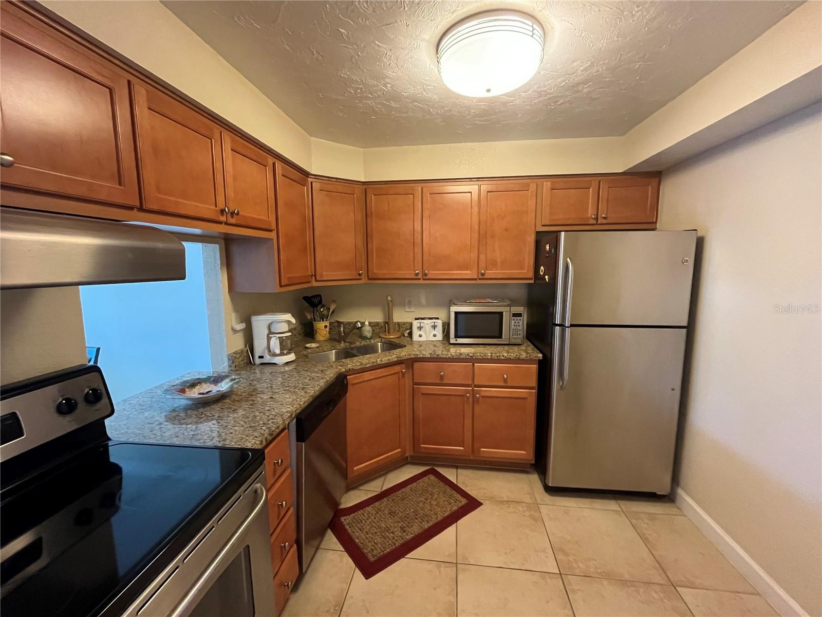 SARASOTA PALMS - Residential Lease
