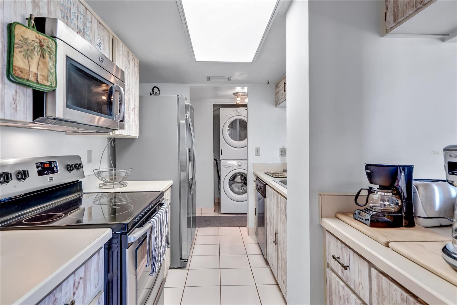 OCEAN VIEW MANOR - Residential Lease