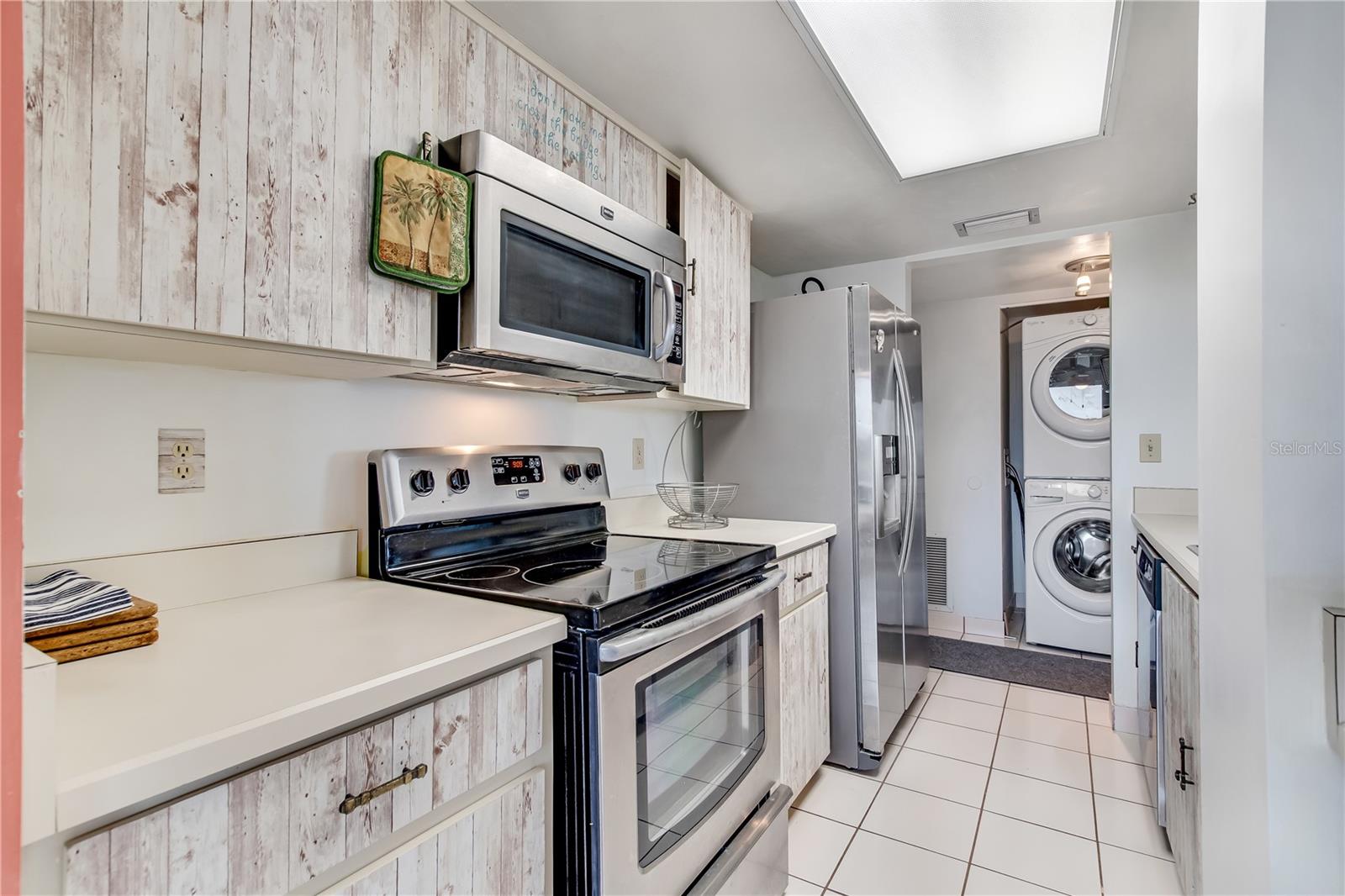 OCEAN VIEW MANOR - Residential Lease