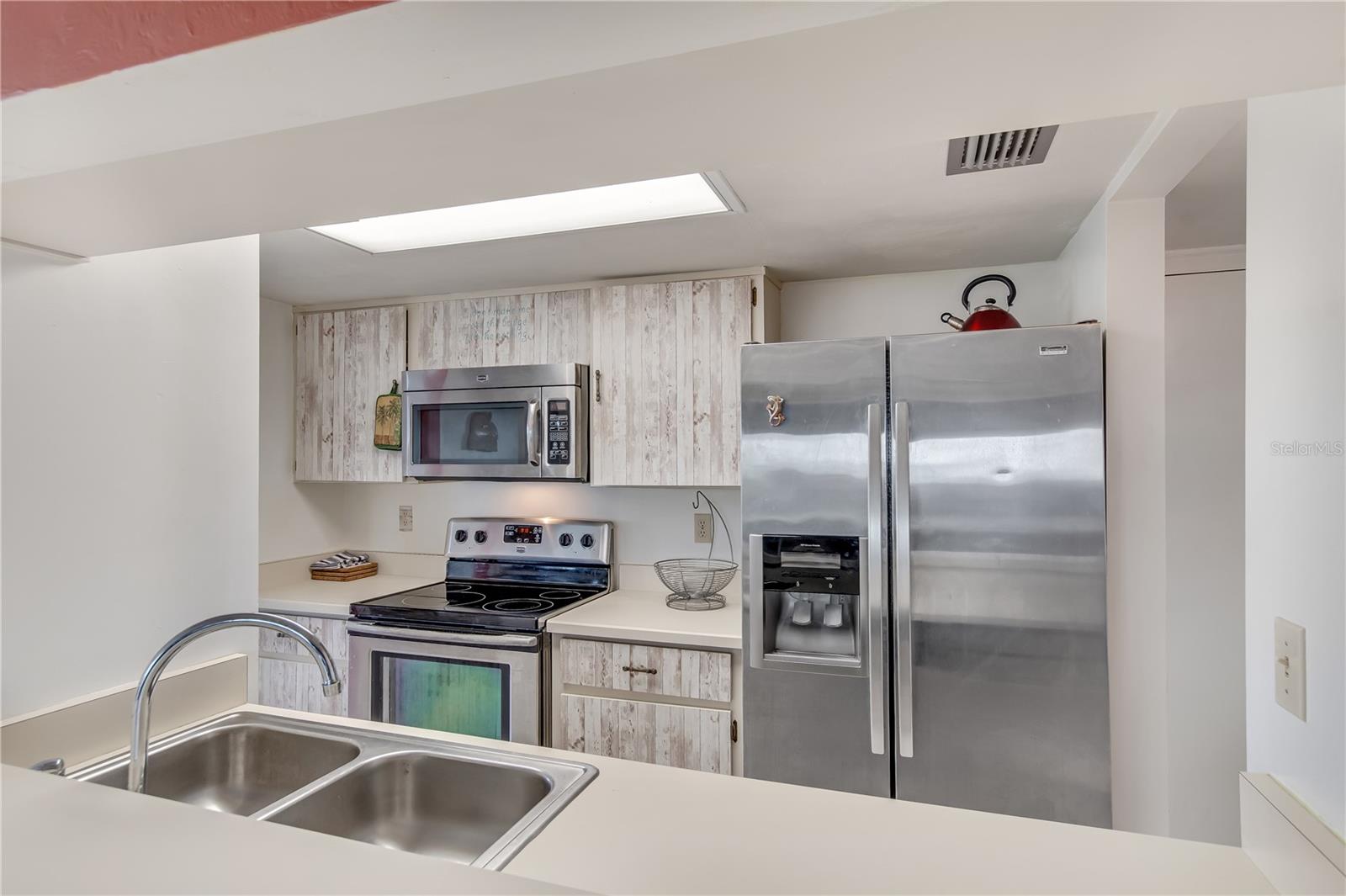 OCEAN VIEW MANOR - Residential Lease