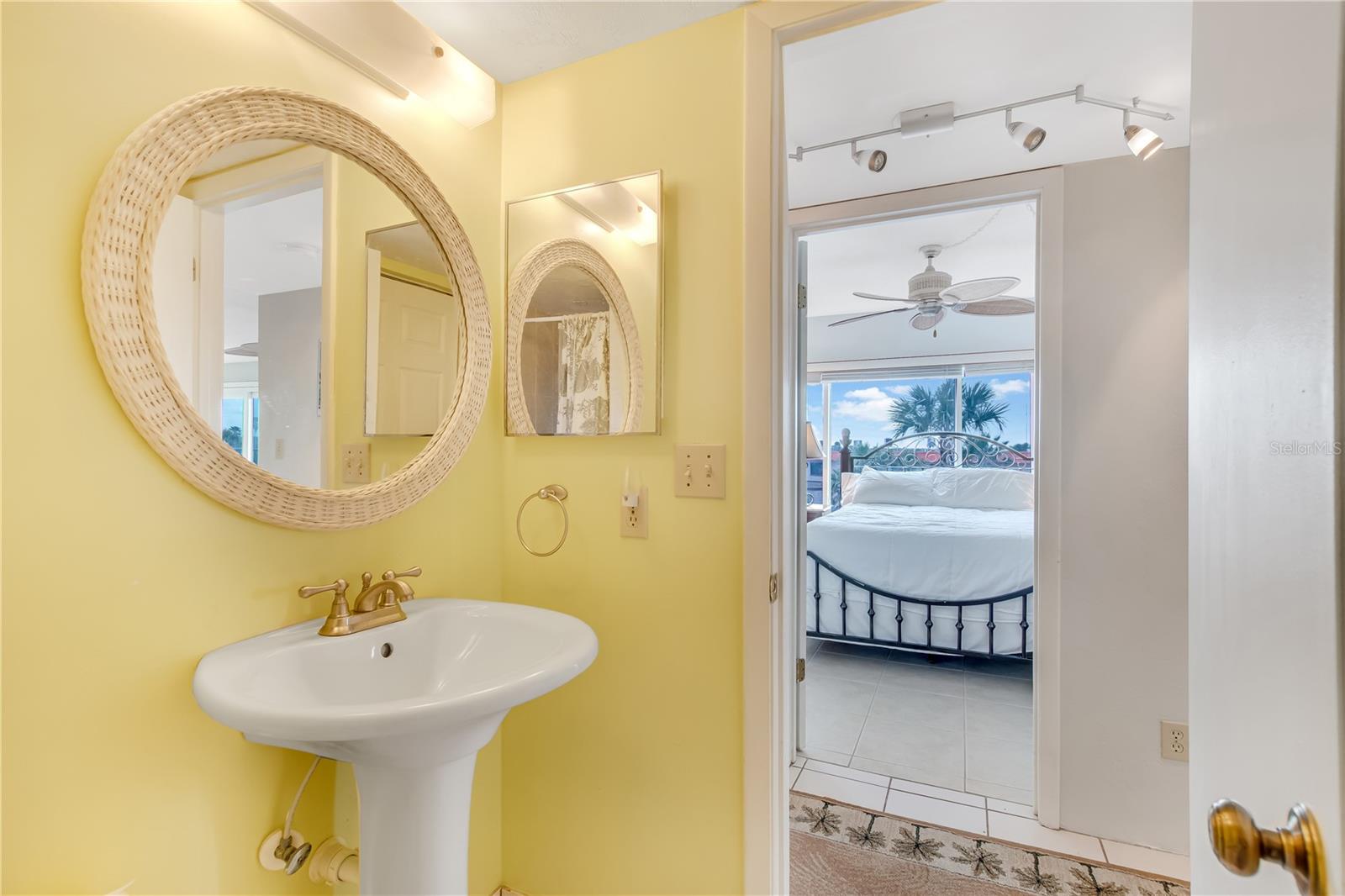 OCEAN VIEW MANOR - Residential Lease