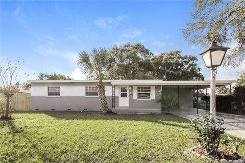 Photo of 1010 Sierra Lane, Orlando, FL 32807 (MLS # TB8439951)