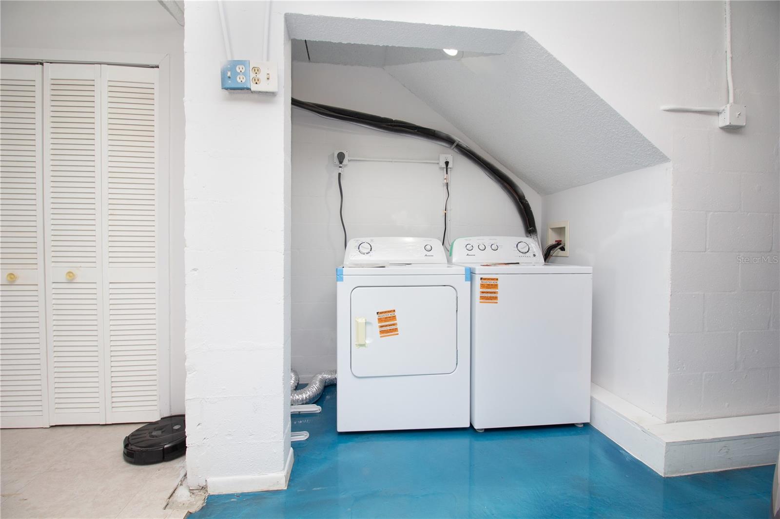 CAPRI HARBOR CONDO - Residential