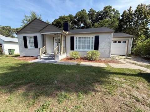 Photo of 2008 Carr Street, Palatka, FL 32177 (MLS # O6349724)