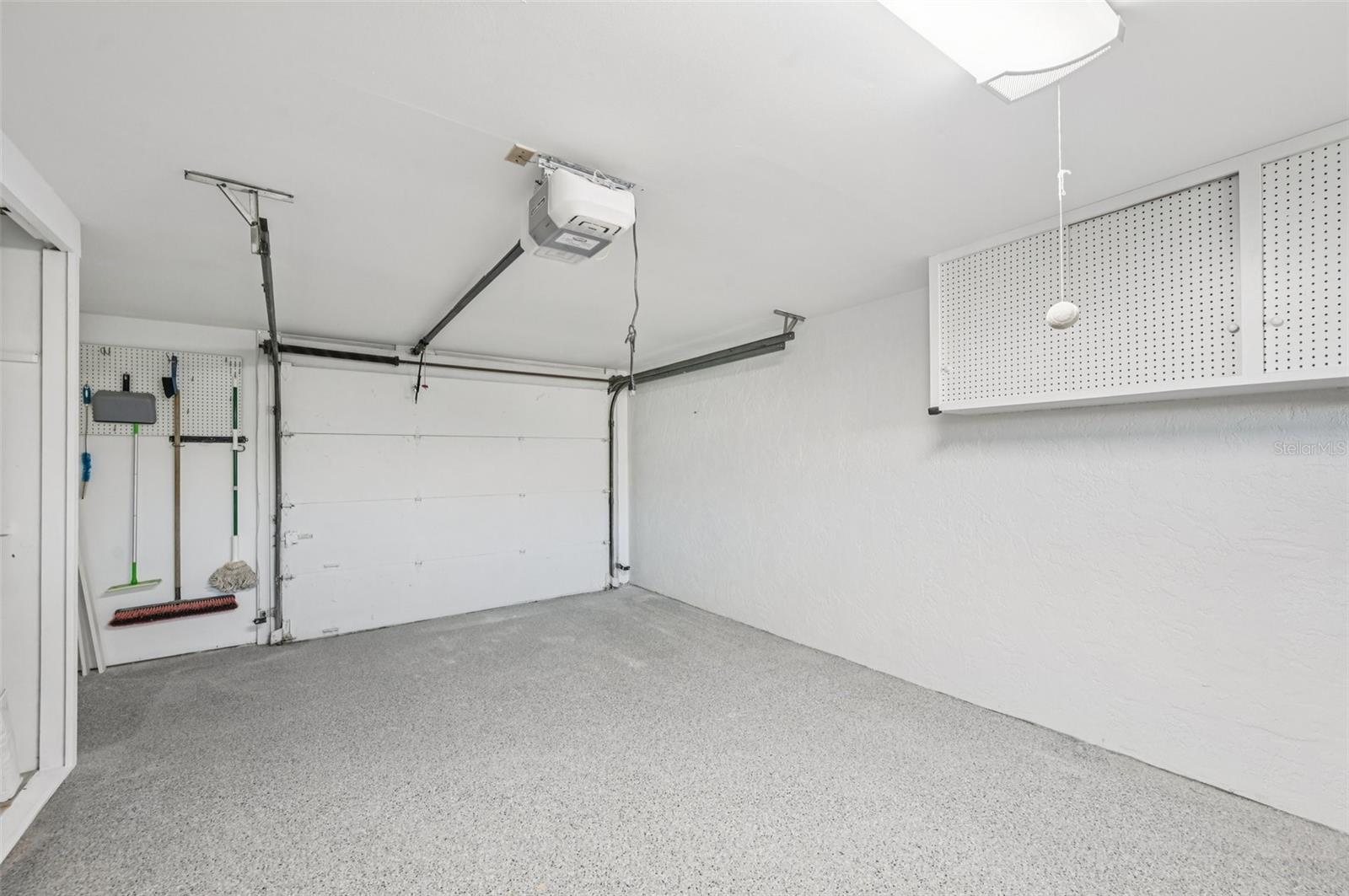 WHISPERING SANDS SEC 5 - Residential