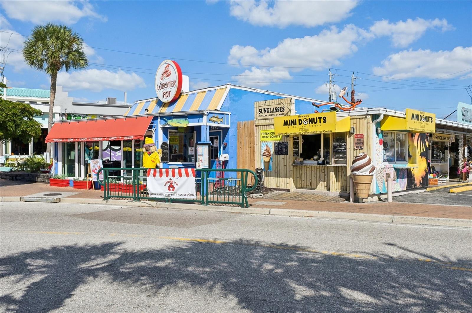 WHISPERING SANDS SEC 5 - Residential