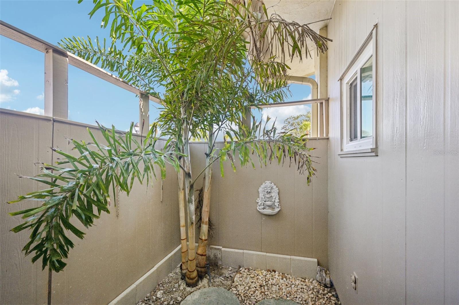 WHISPERING SANDS SEC 5 - Residential