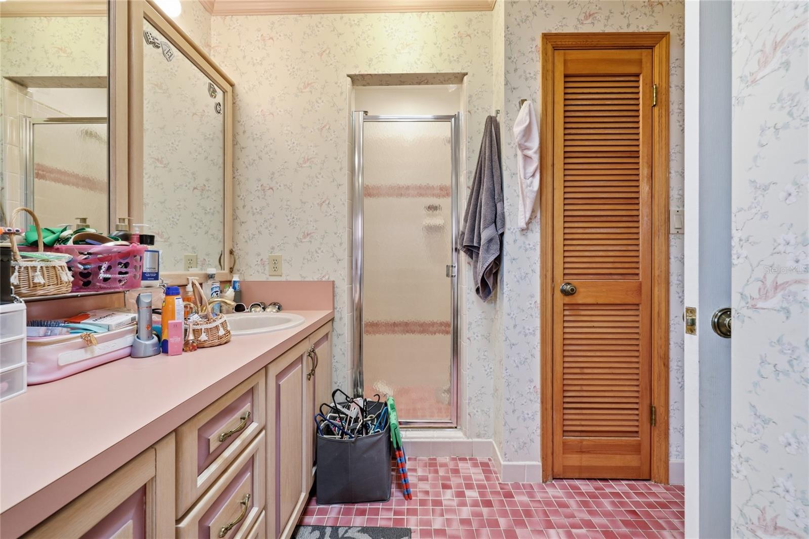 G M WHETSTONE ESTATE ADD TO H S - Residential