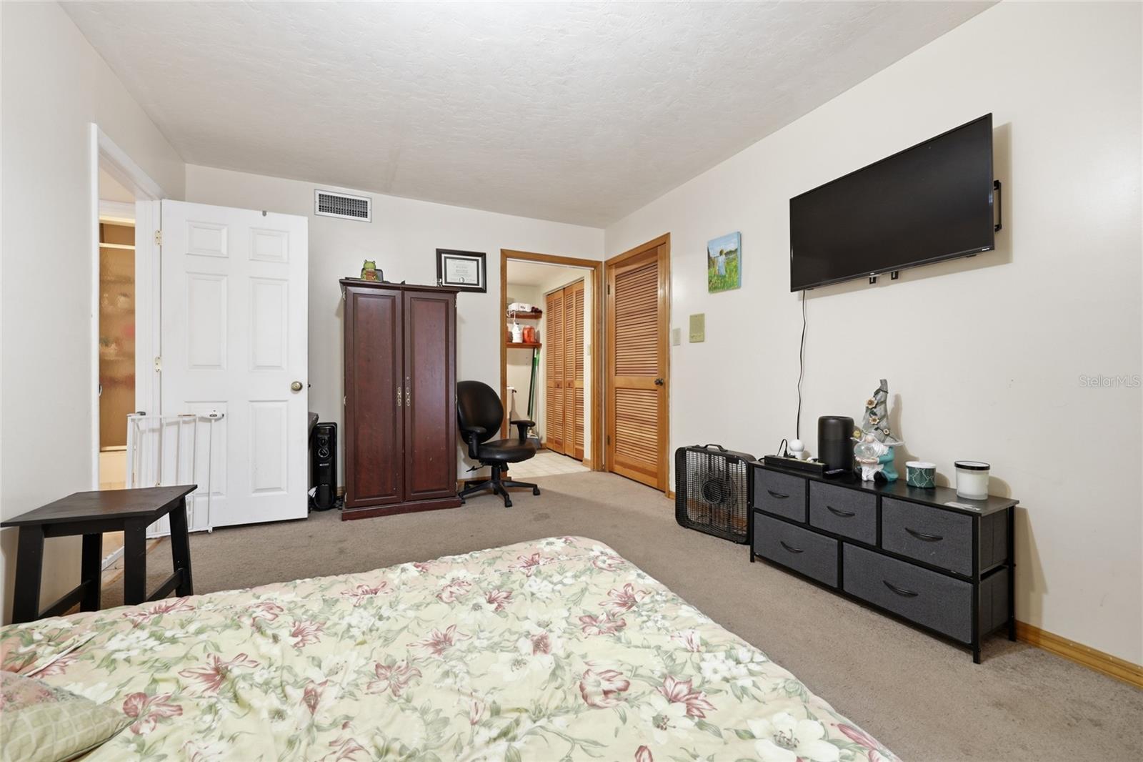 G M WHETSTONE ESTATE ADD TO H S - Residential