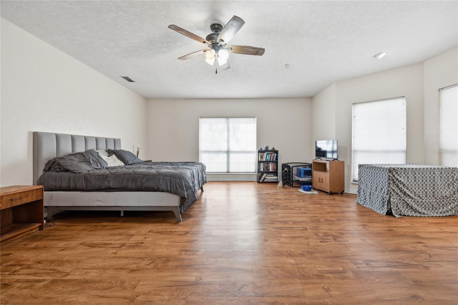 G M WHETSTONE ESTATE ADD TO H S - Residential