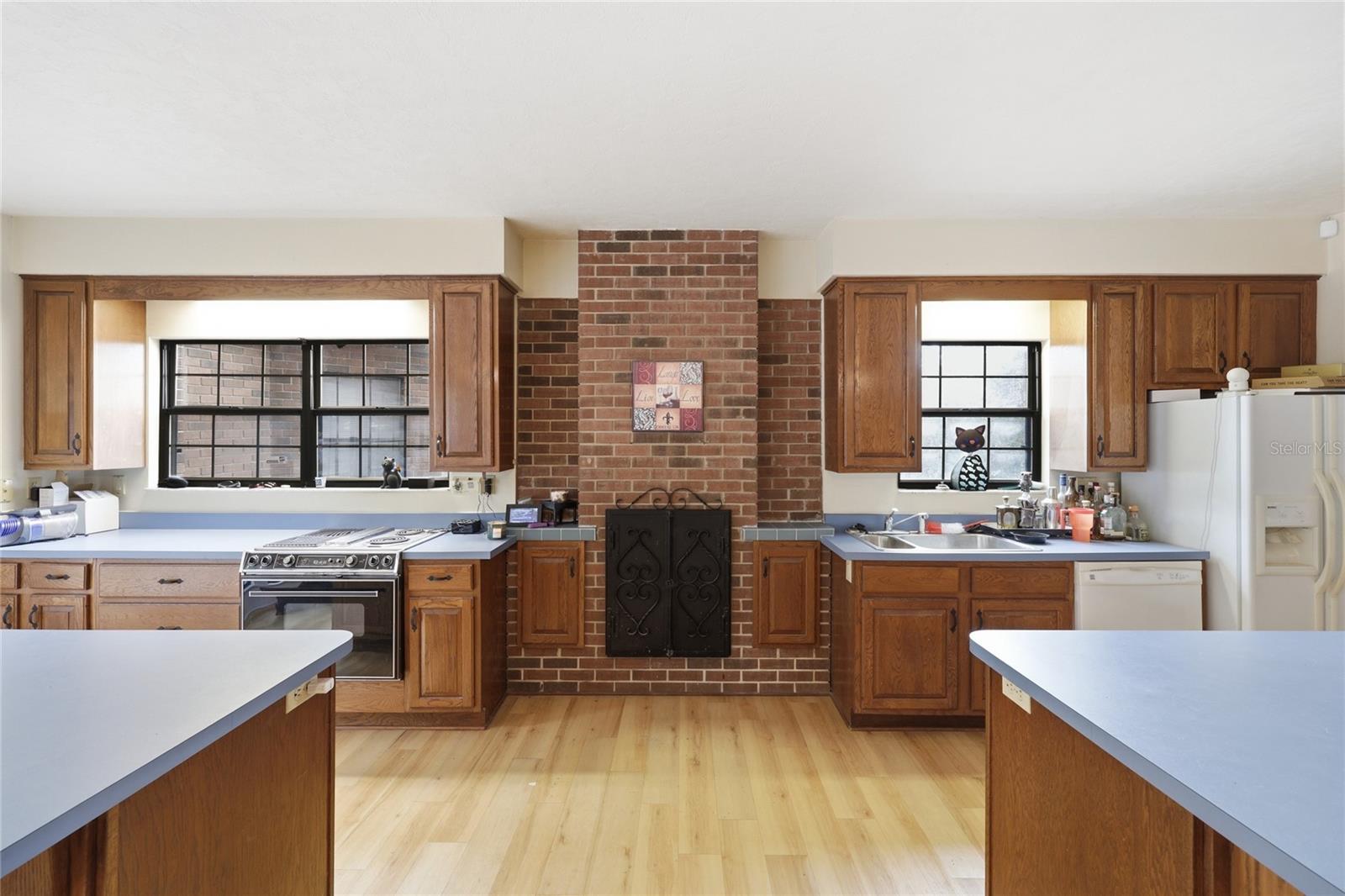 G M WHETSTONE ESTATE ADD TO H S - Residential