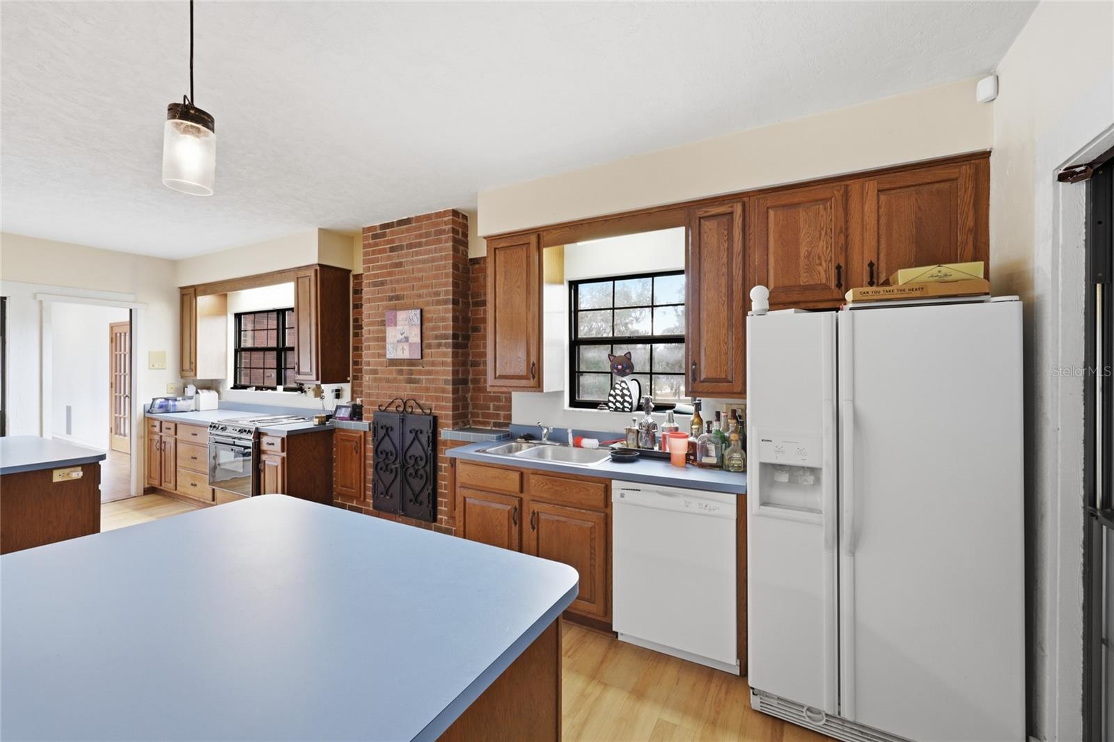 G M WHETSTONE ESTATE ADD TO H S - Residential