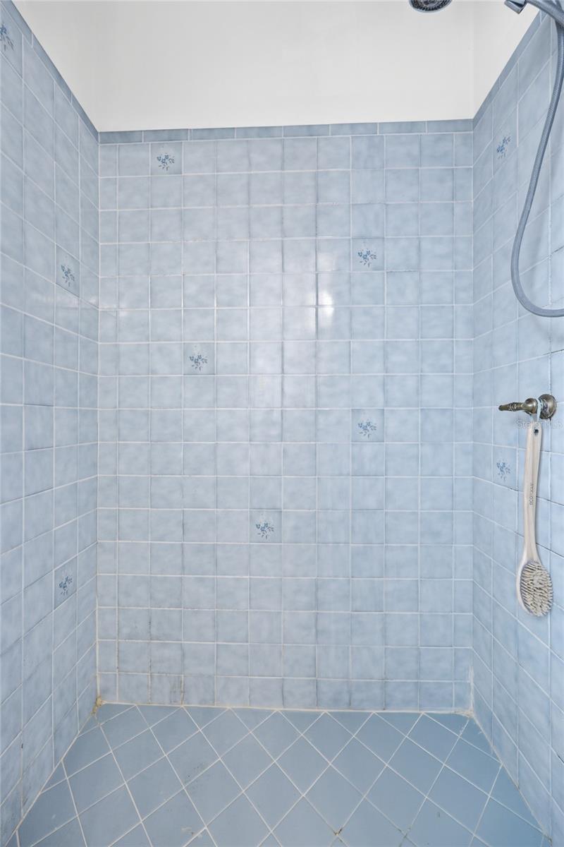 G M WHETSTONE ESTATE ADD TO H S - Residential