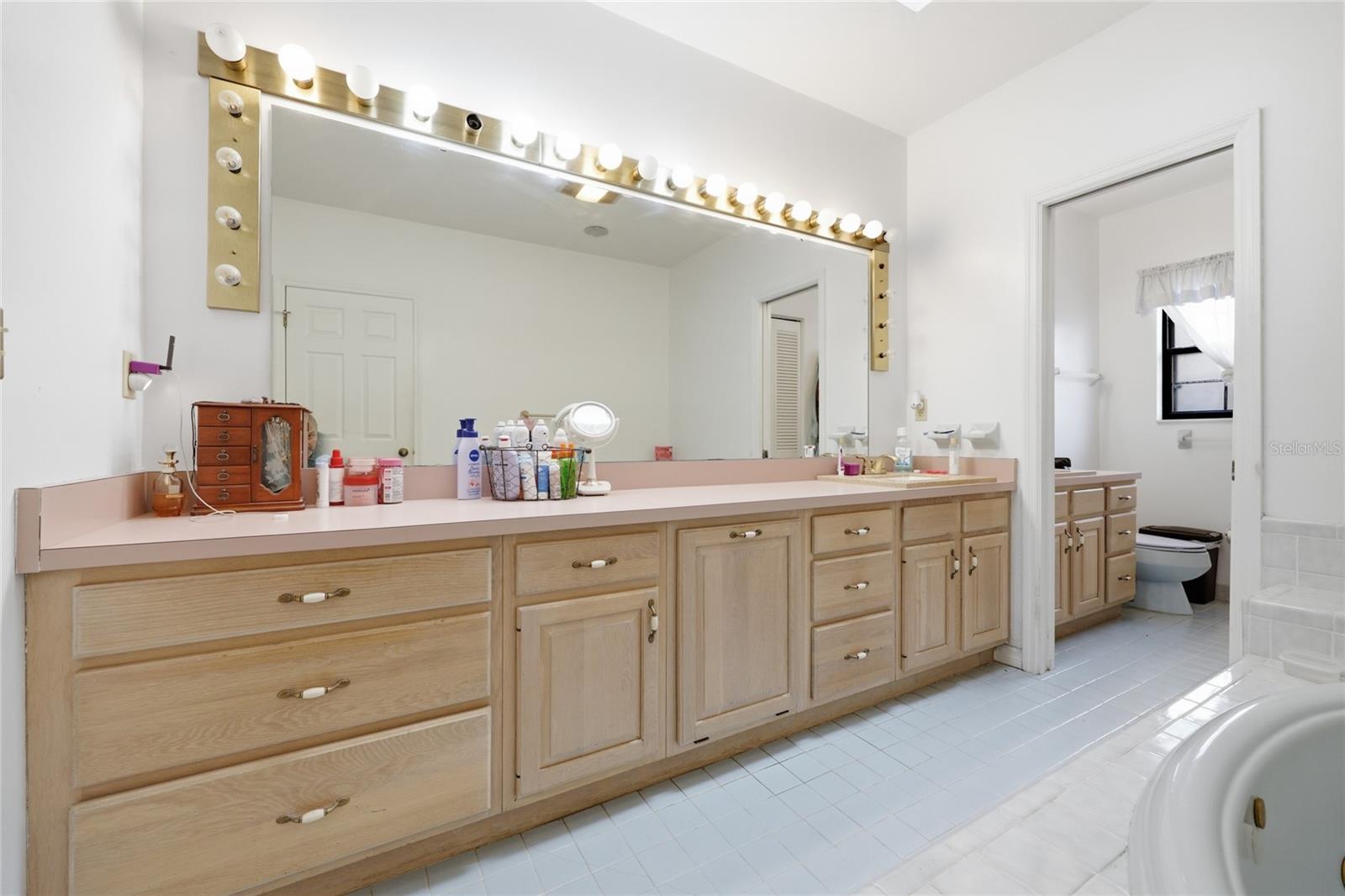 G M WHETSTONE ESTATE ADD TO H S - Residential