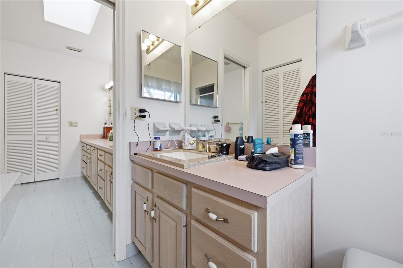 G M WHETSTONE ESTATE ADD TO H S - Residential