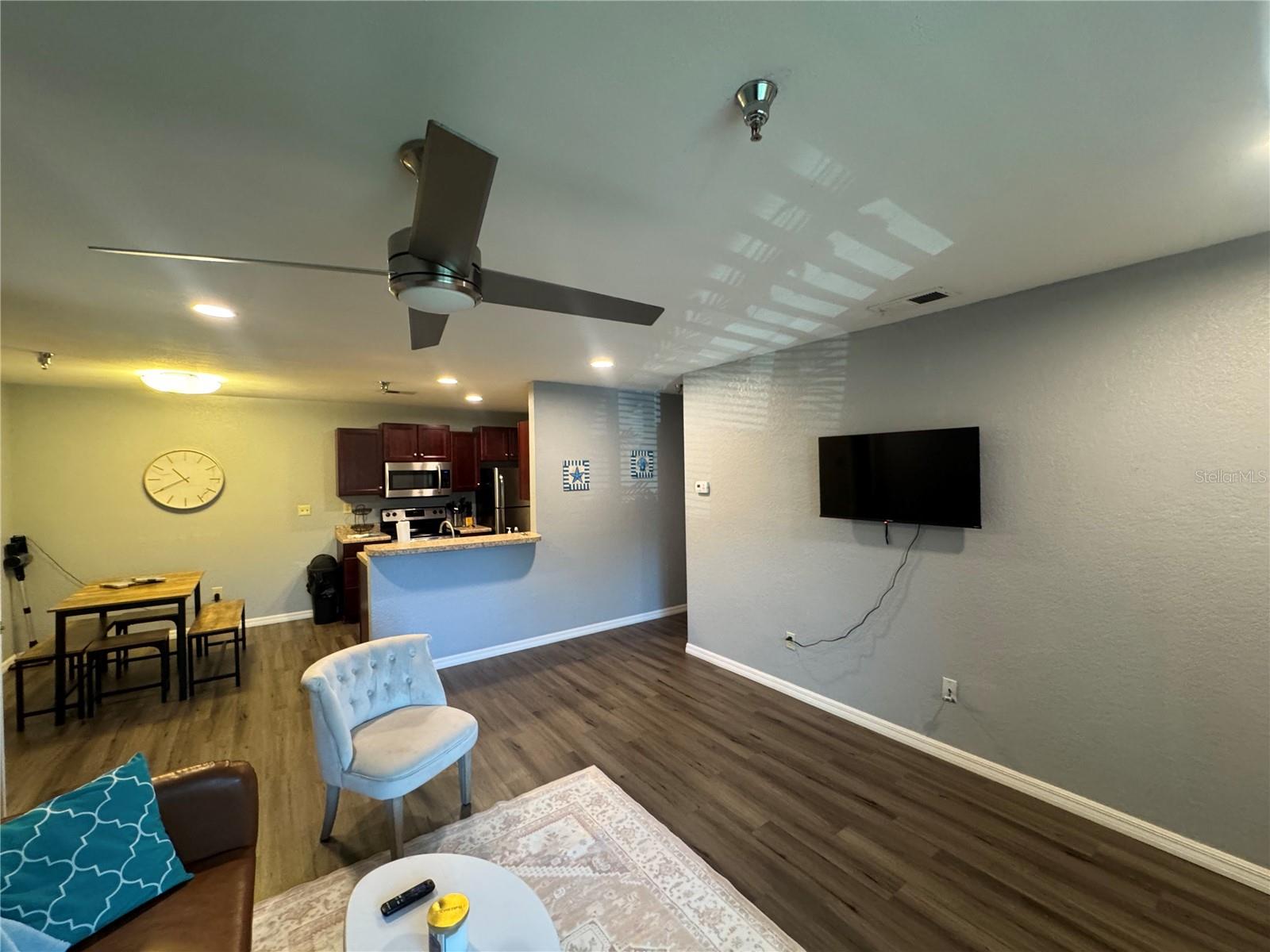 ITOPIA PRIVATE RESIDENCES CONDO - Residential Lease